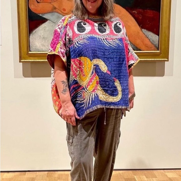 Caravan handmade sustainable kantha reversible box top, free size - Picture 7 of 7